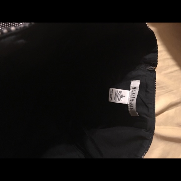 Super cute White House Black Market top! - Picture 3 of 3